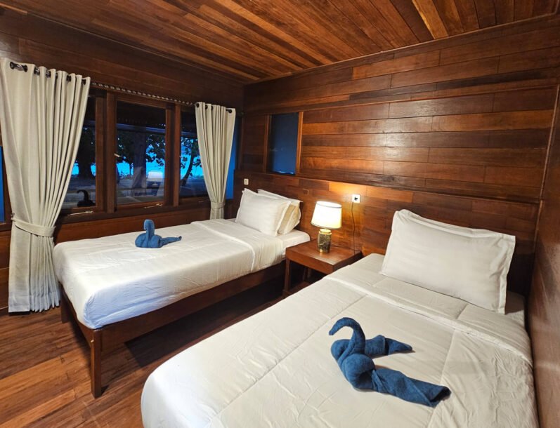 Andau-Standard-Double-or-Twin-Room-with-Sea-View-05