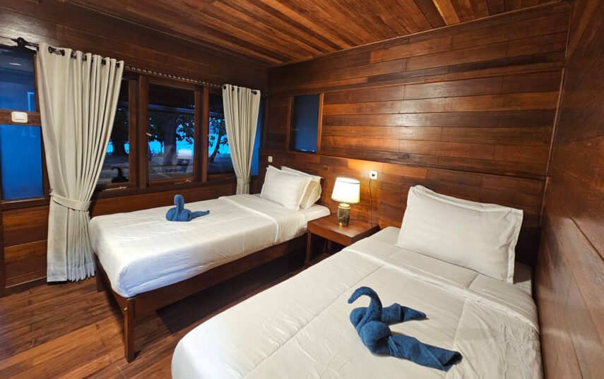Andau-Standard-Double-or-Twin-Room-with-Sea-View-05
