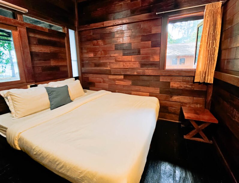 Andau-Two-Bedroom-Family-Room-With-Sea-View-13